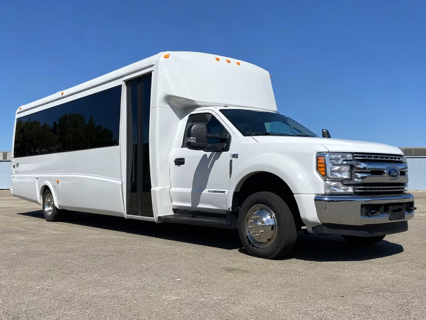compton airport transportation