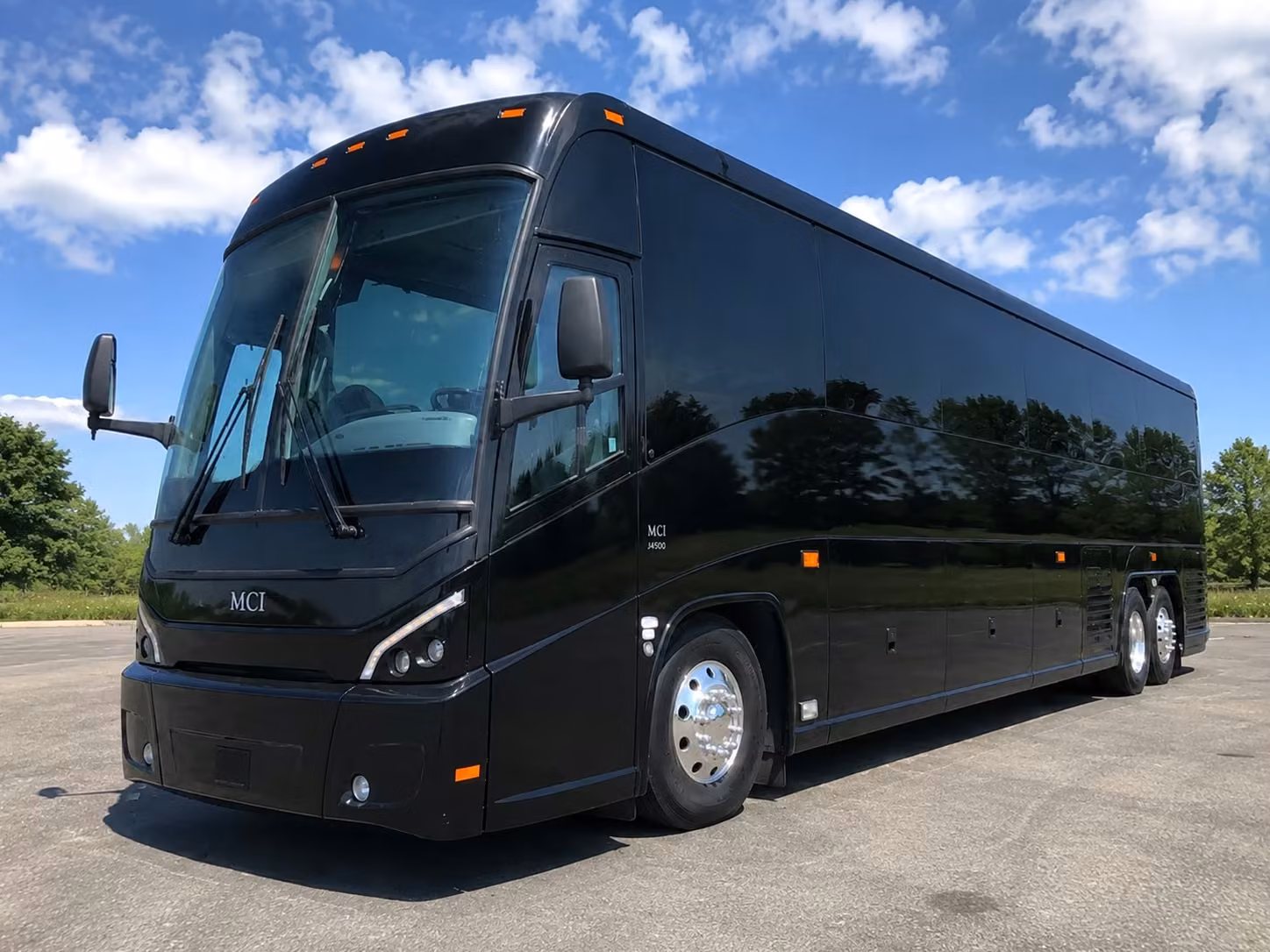 compton charter bus rentals for stem arts and cultural field trips throughout southern california