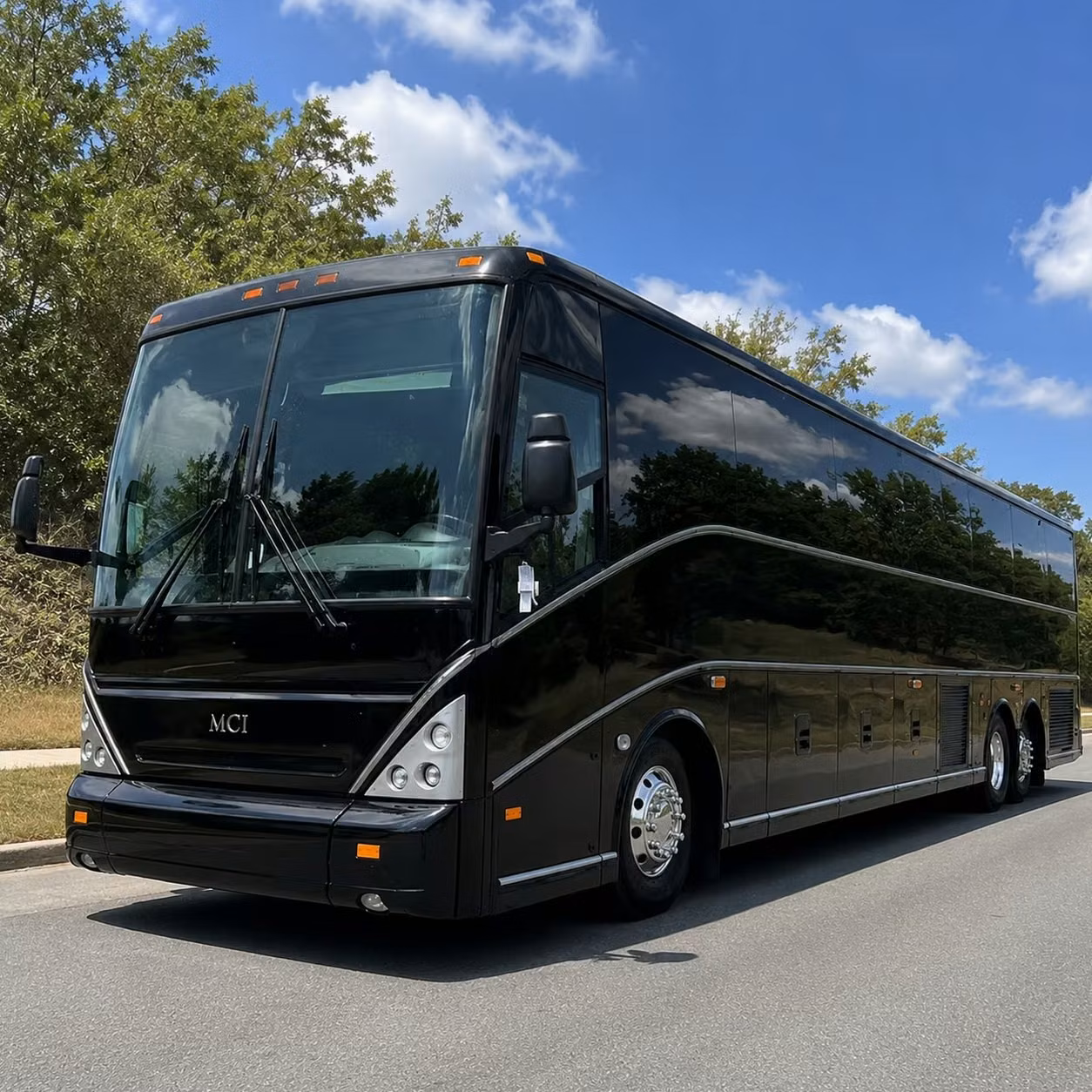 construction site and workforce shuttle buses for compton projects