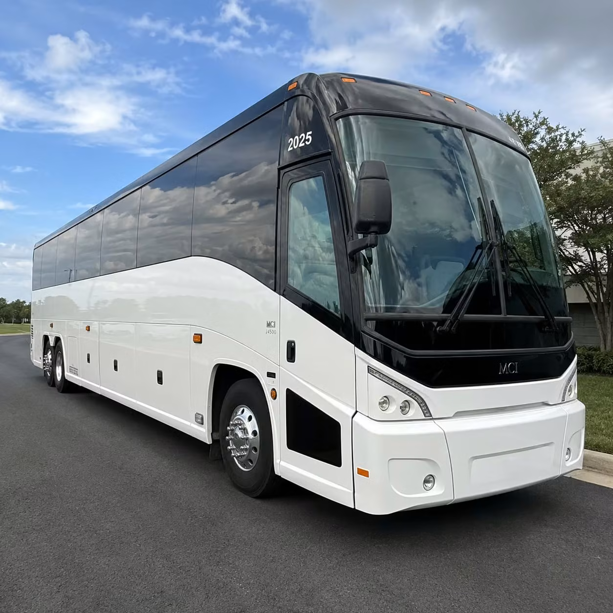 employee shuttle services for compton businesses and industrial corridors